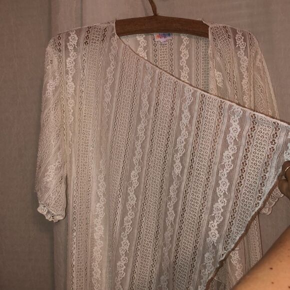 LuLaRoe S Monroe Ivory Lace Short Sleeve Open Waterfall Black Tassel Cardigan - Picture 6 of 12